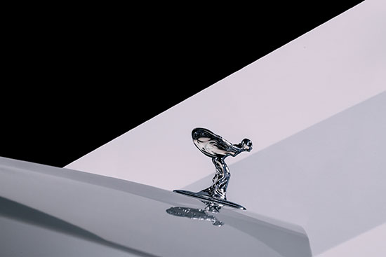优雅空气动力学杰作的焕新　劳斯莱斯汽车为纯电动化未来重塑“欢庆女神”